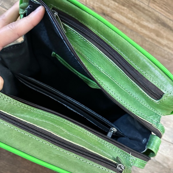 Hand Tooled Green Leather Handbag, Green Boho Embossed Floral Bag - Picture 6 of 8